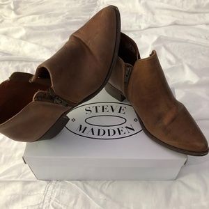 Steve Madden Ajay Leather Booties
